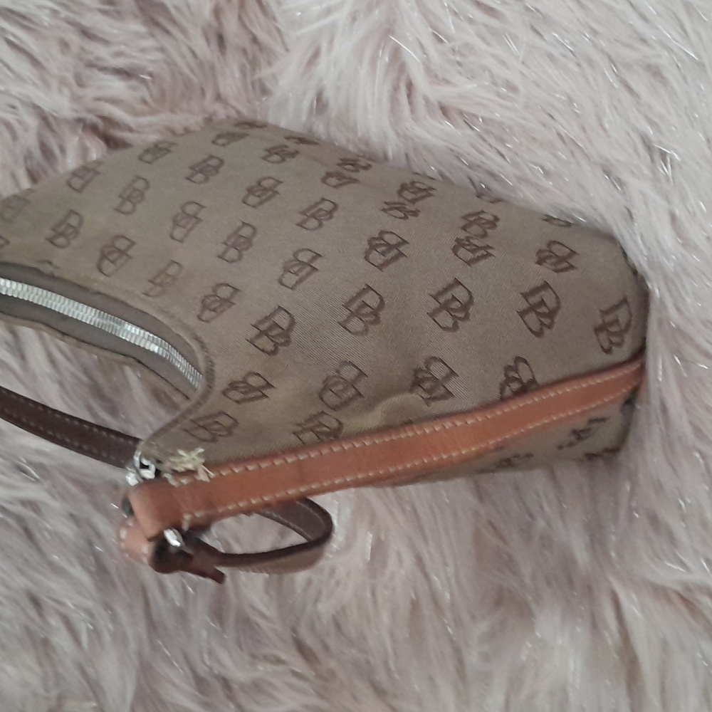 Dooney & Bourke Mini Handbag - Picture 4 of 12